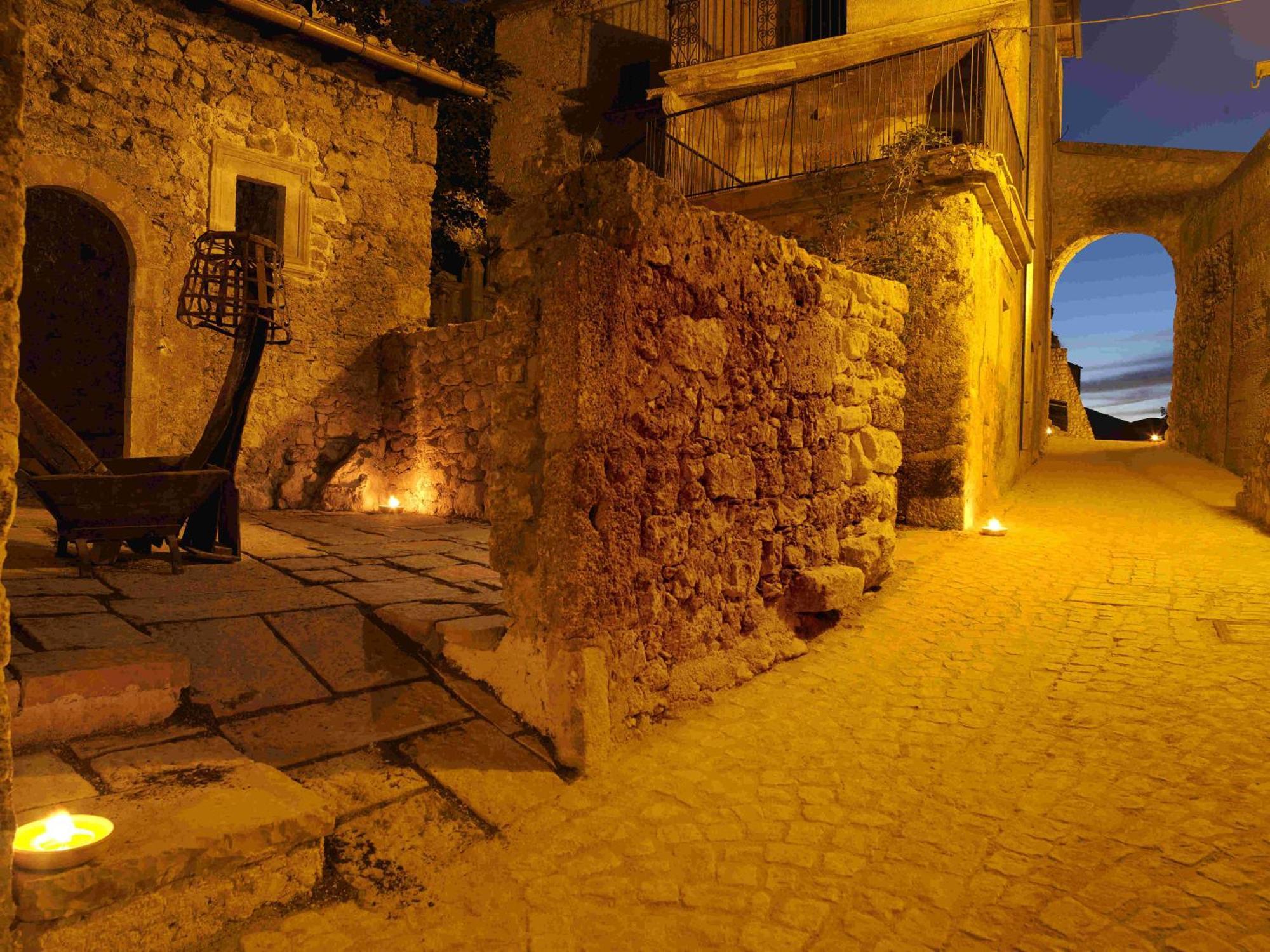 Sextantio Albergo Diffuso Santo Stefano Di Sessanio Exteriör bild